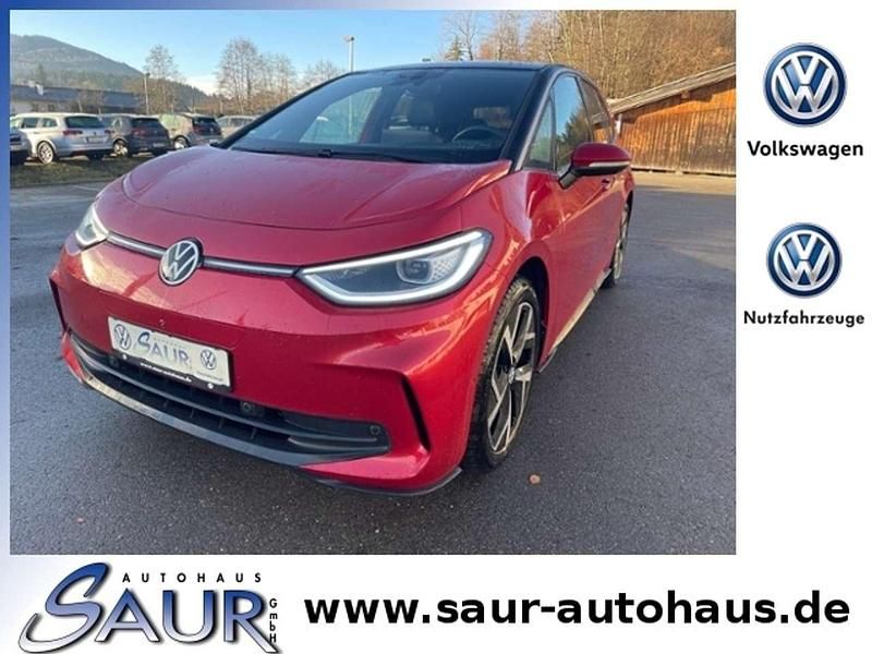 Kings red metallic Gebraucht 2023 VW ID.3 Pro Kleinwagen | 30.489 € (Etwas zu teuer) - Bild 1/4