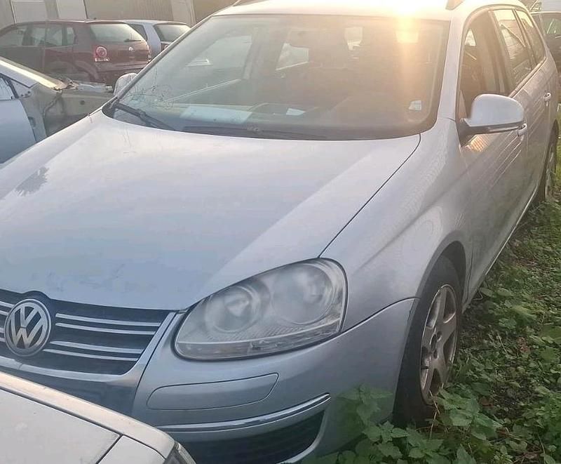 Silber Gebraucht 2008 VW Golf V Kombi | 900 € (Superpreis) - Bild 1/2