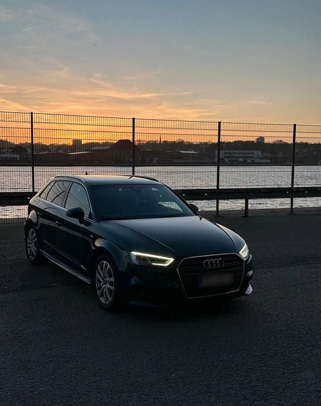 Second-hand Audi A3 115 CP (84 kW) 2018 Albastru Berlinǎ
