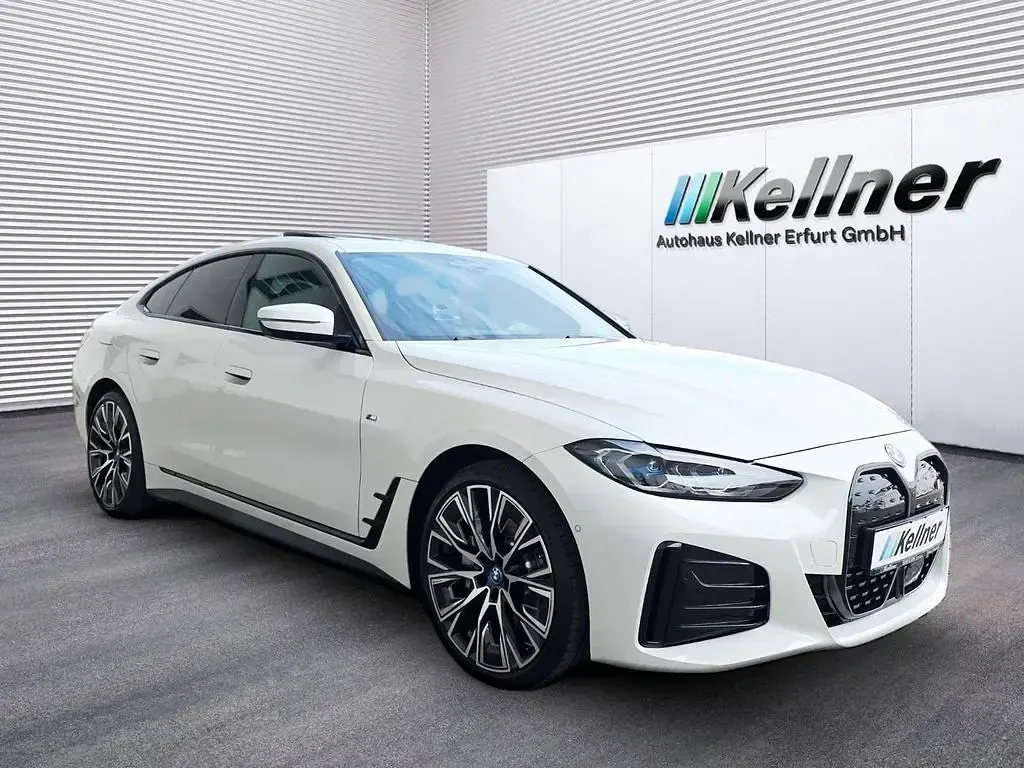 Gebraucht BMW i4 M Sport 210 kW (286 PS) 2023 Weiß Limousine