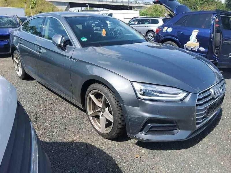 Gebraucht Audi A5 Sport 170 PS (125 kW) 2019 Grau Coupé