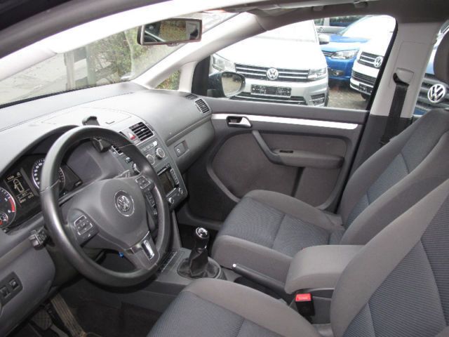 Gebraucht VW Touran 105 PS (77 kW) 2015 Blau metallic Van / Kleinbus