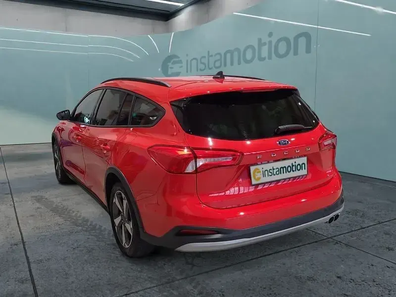 Używany Ford Focus Active 155 KM (114 kW) 2022 Czerwony Kombi