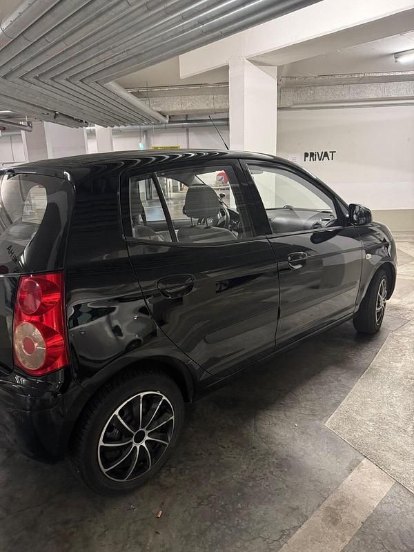 Gebraucht Kia Picanto 62 PS (45 kW) 2010 Schwarz Kleinwagen