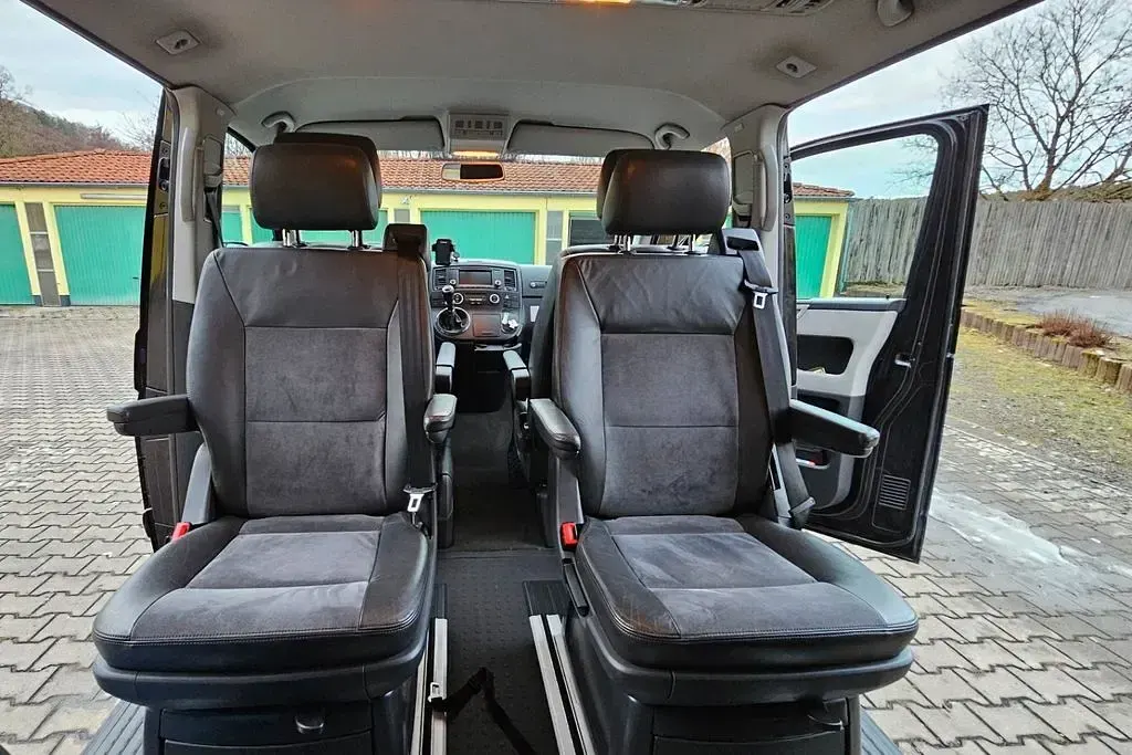 Gebraucht VW Multivan United 174 PS (127 kW) 2010 Schwarz Van / Kleinbus
