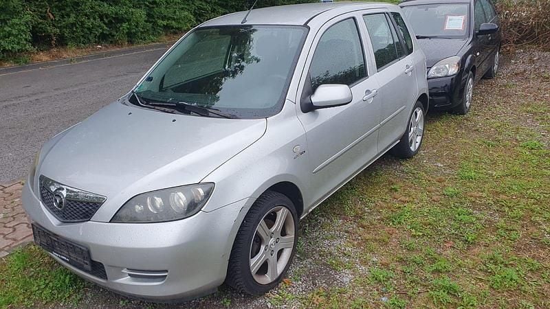 Silber Gebraucht 2006 Mazda 2 Active Kleinwagen | 1.999 € (Fairer Preis) - Bild 1/4
