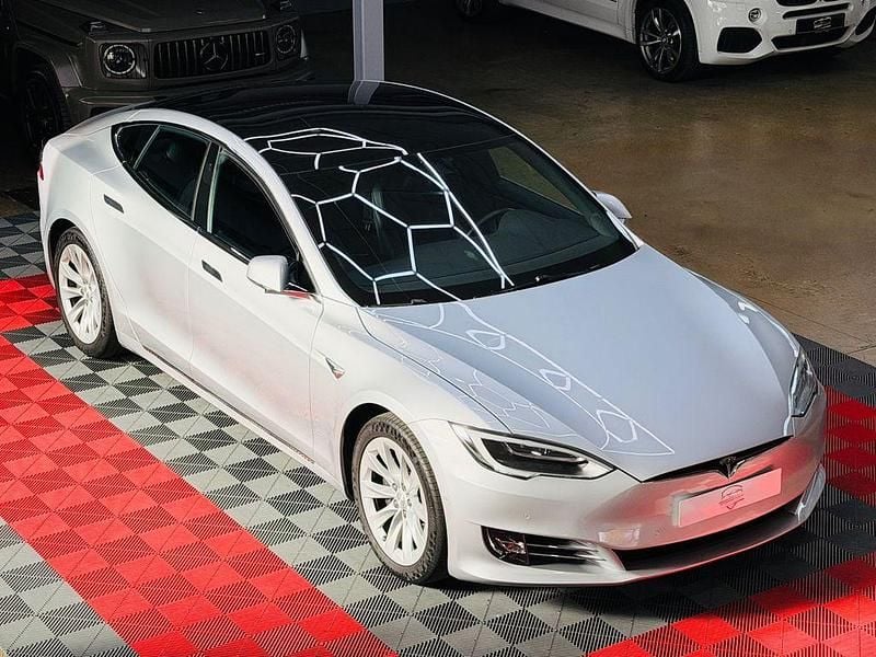 Silber Gebraucht 2018 Tesla Model S Kleinwagen | 25.888 € (Guter Preis) - Bild 1/4