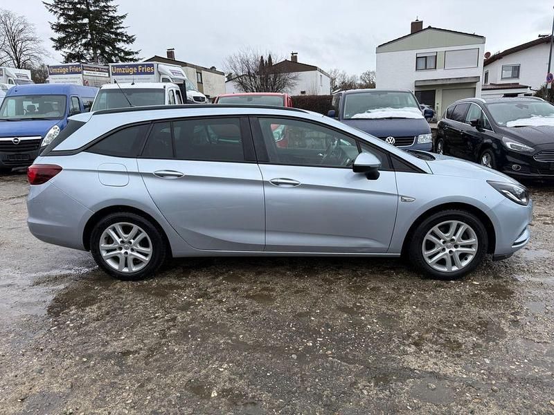 Gebraucht Opel Astra Edition 110 PS (80 kW) 2016 Grau Kombi