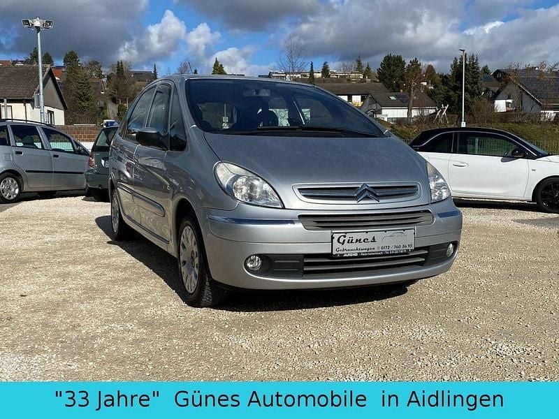 Gebraucht Citroën Xsara Picasso 109 PS (80 kW) 2009 Silber Van / Kleinbus