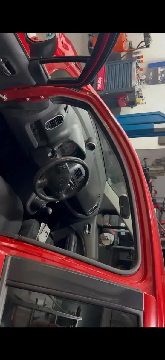 Gebraucht Opel Agila 65 PS (47 kW) 2008 Rot Kleinwagen