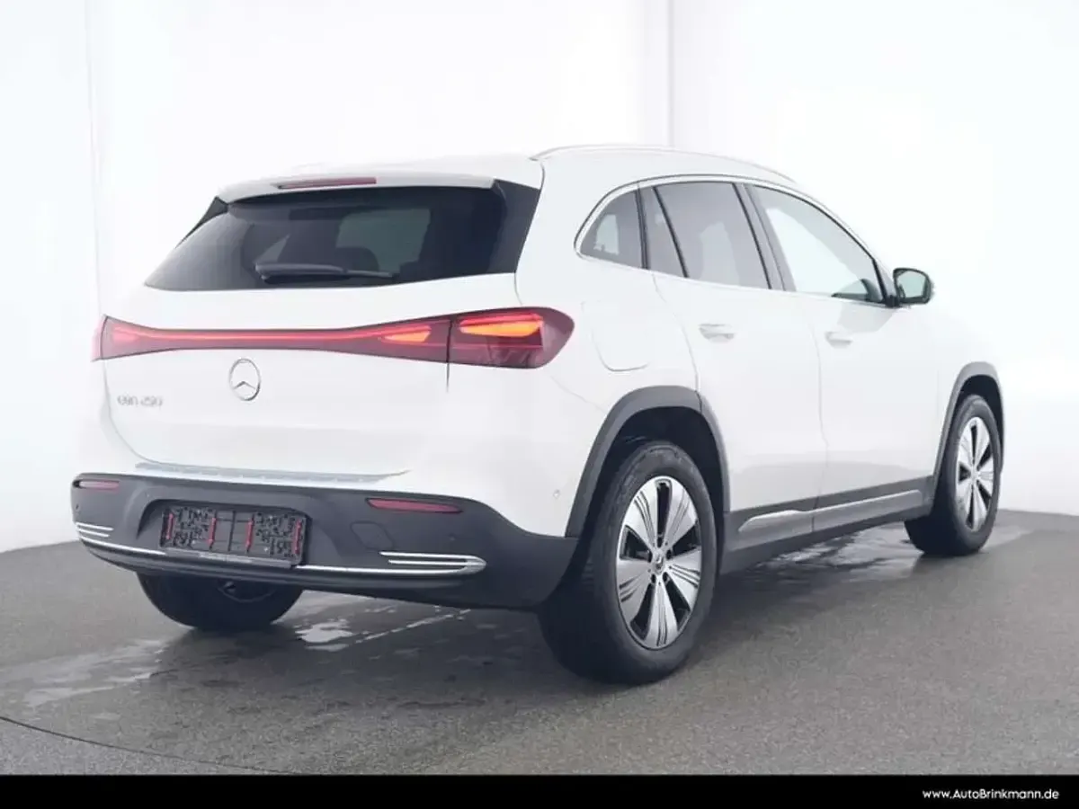 Gebraucht Mercedes EQA250 139 kW (190 PS) 2025 Unilack polarweiß SUV