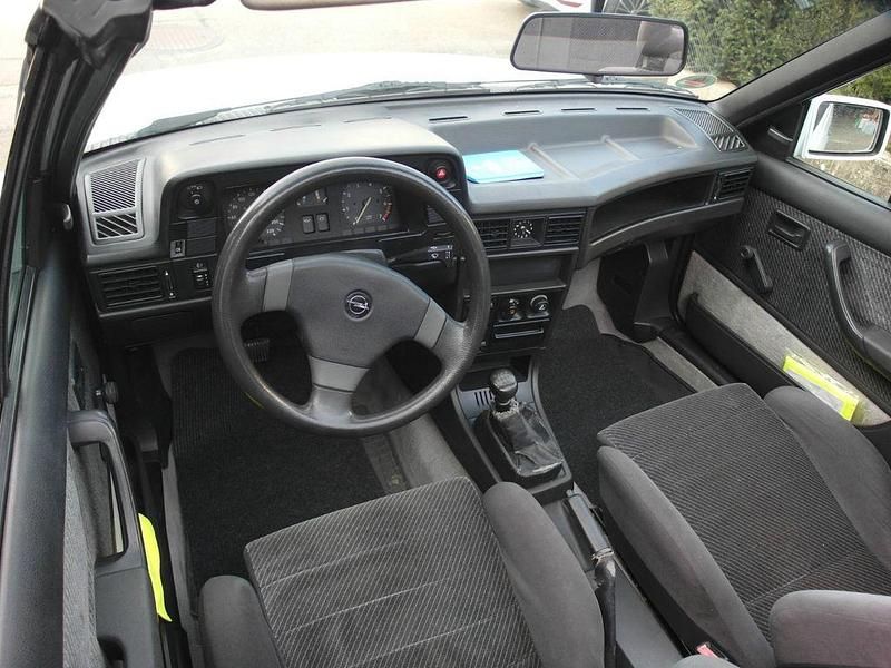 Gebraucht Opel Kadett 75 PS (55 kW) 1993 Weiß Cabrio