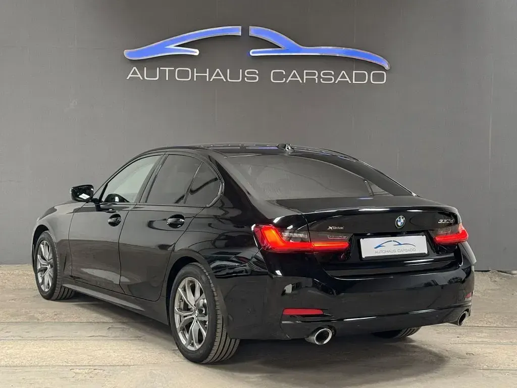 Gebraucht BMW 330 Performance 286 PS (210 kW) 2023 Schwarz Limousine
