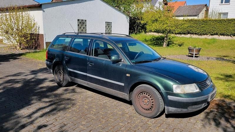 Second-hand VW Passat 101 CP (74 kW) 1998 Verde Break
