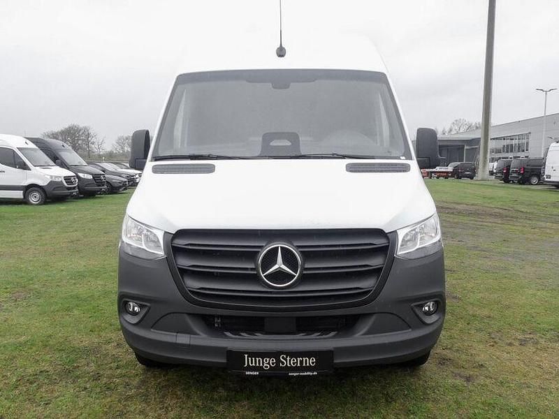 Second-hand Mercedes Sprinter 170 CP (125 kW) 2024 Alb Van