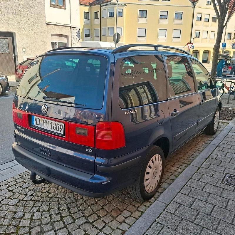 Gebraucht VW Sharan 125 PS (91 kW) 2002 Blau Van / Kleinbus