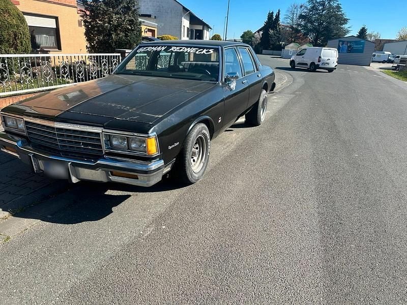 Second-hand Chevrolet Caprice 1983 Negru Berlinǎ