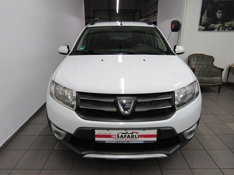 Gebraucht Dacia Sandero Prestige 90 PS (66 kW) 2014 Weiß Limousine