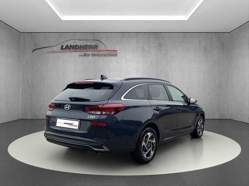 Neu Hyundai i30 140 PS (102 kW) 2025 Sailling blue Kombi