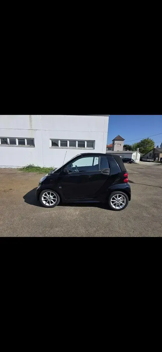 Gebraucht Smart ForTwo Cabrio 72 PS (52 kW) 2014 Schwarz Cabrio