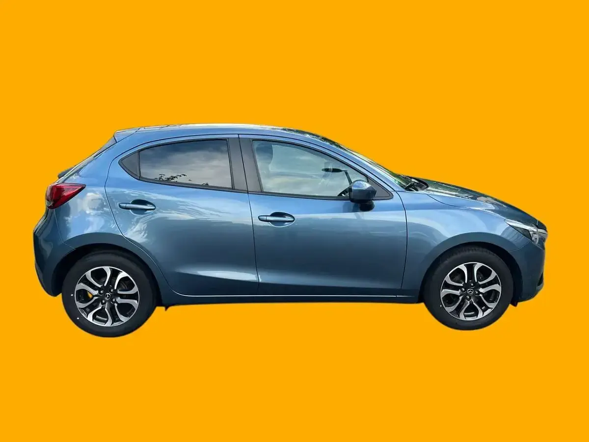 Gebraucht Mazda 2 Nakama 90 PS (66 kW) 2016 Blau Limousine