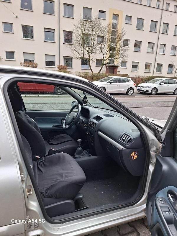 Gebraucht 2005 Renault Clio II Kleinwagen | 400 € (Guter Preis) - Bild 1/4