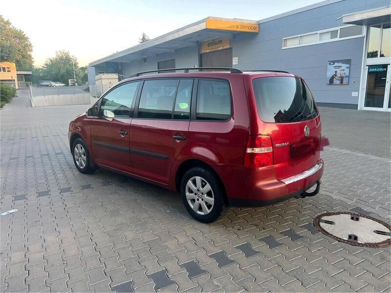 Rot Gebraucht 2003 VW Touran Van / Kleinbus | 2.800 € (Teuer) - Bild 1/4