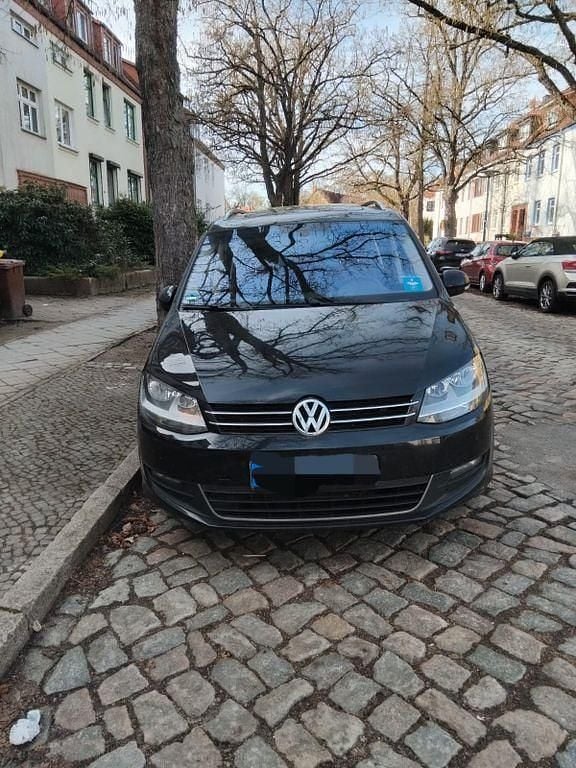Gebraucht VW Sharan Life 140 PS (102 kW) 2013 Schwarz Van / Kleinbus