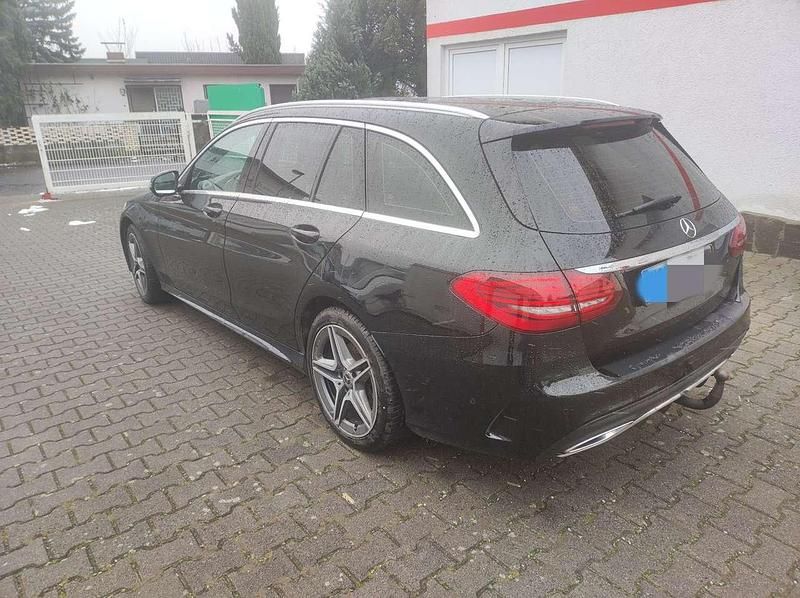 Gebraucht Mercedes C220 AMG line 194 PS (142 kW) 2018 Schwarz Kombi
