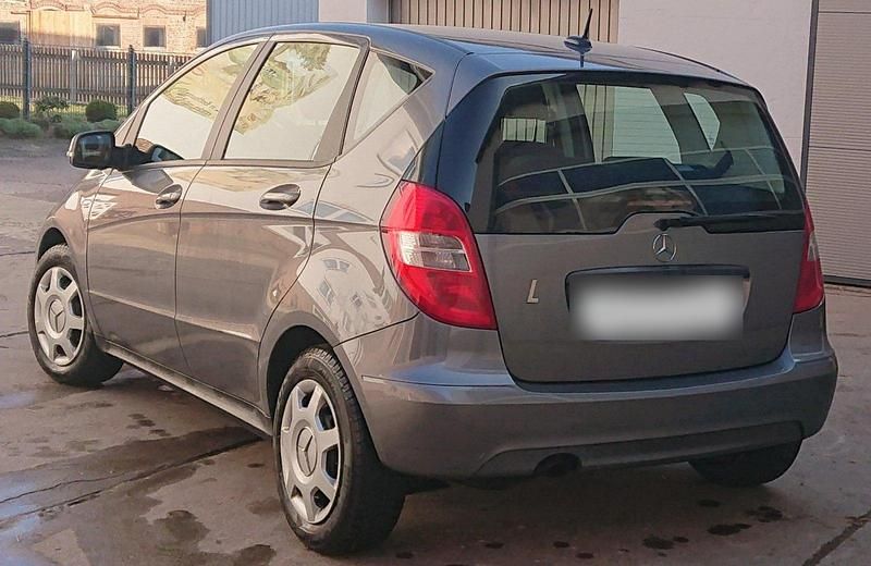 Gebraucht Mercedes A160 95 PS (69 kW) 2009 Grau Kleinwagen
