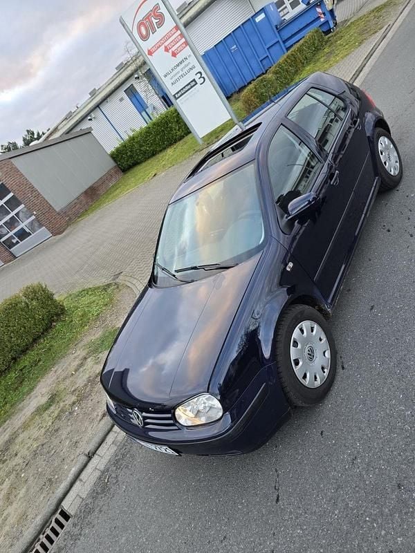 Blau Gebraucht 1998 VW Golf IV Comfortline Kombi | 1.000 € (Fairer Preis) - Bild 1/4