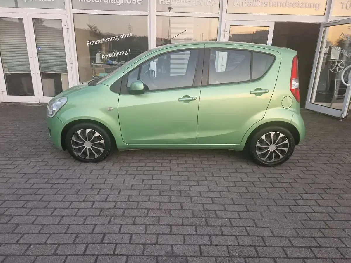Gebraucht Suzuki Splash 65 PS (47 kW) 2009 Grün Kleinwagen