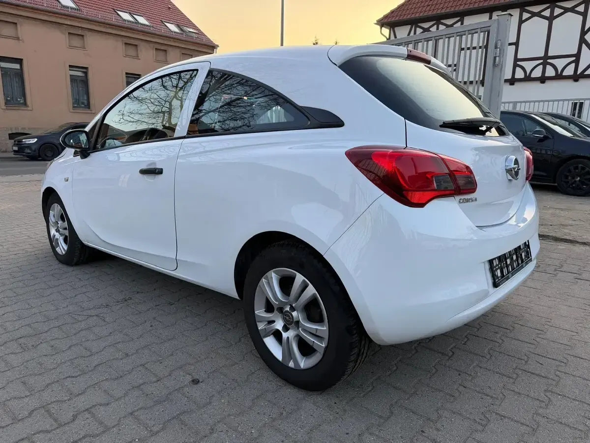 Gebraucht Opel Corsa 69 PS (50 kW) 2018 Weiß Kleinwagen