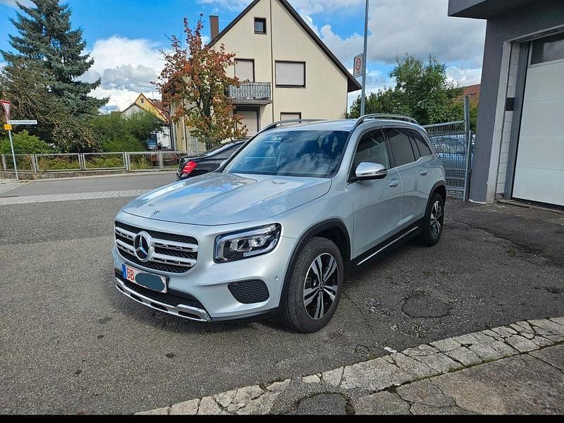 Silber Gebraucht 2022 Mercedes GLB200 Progressive SUV | 25.980 € (Guter Preis) - Bild 1/4
