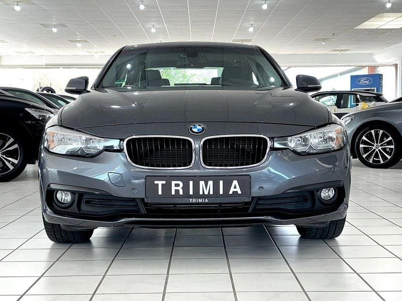 Gebraucht BMW 320 184 PS (135 kW) 2018 Grau Limousine