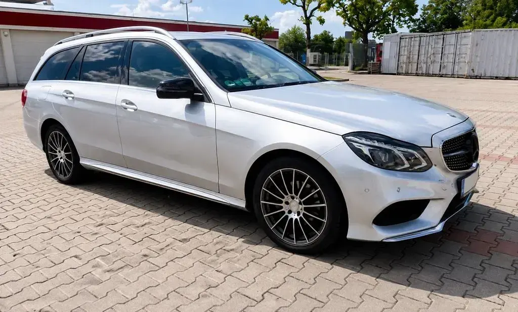 Gebraucht Mercedes E200 136 PS (100 kW) 2013 Grau Limousine