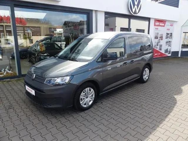 Usata VW Caddy 122 CV (89 kW) 2022 Grigio Monovolume