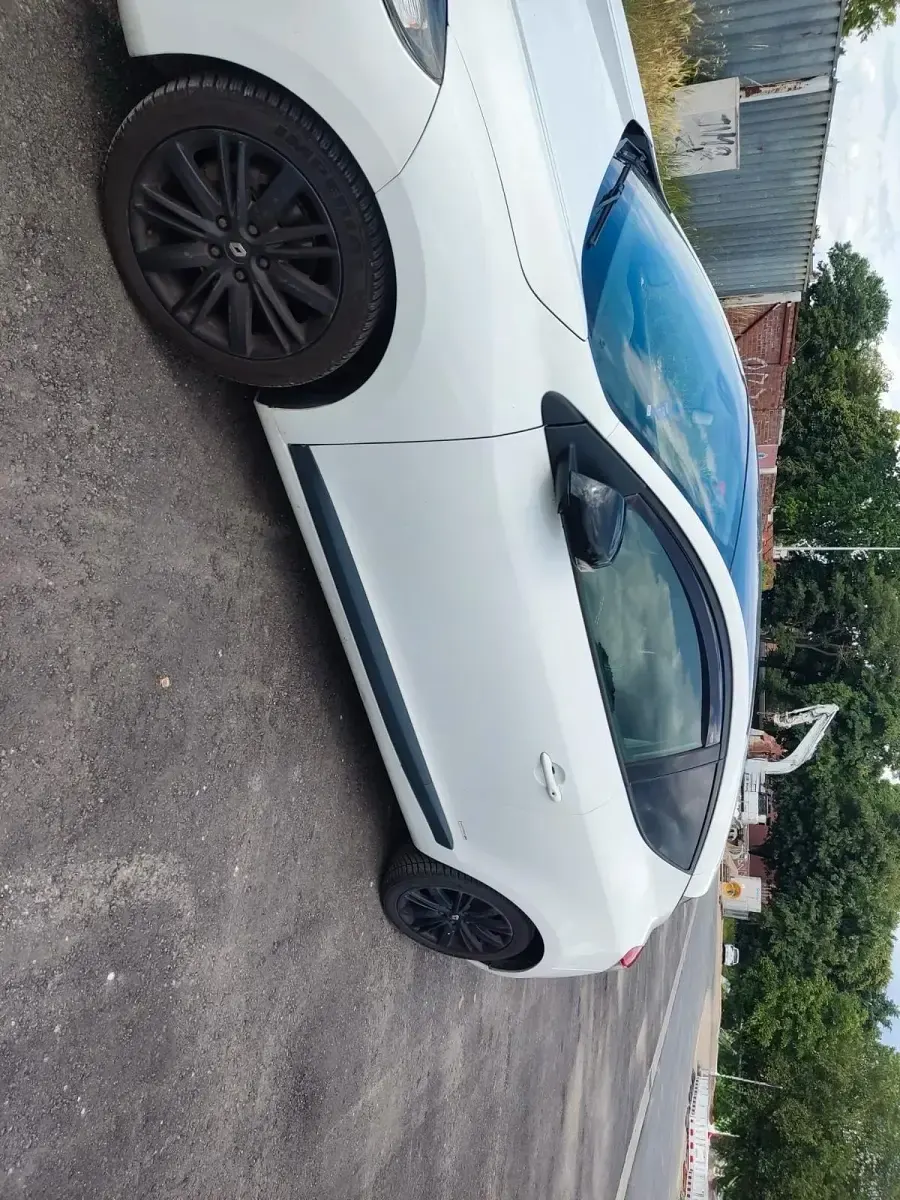 Gebraucht Renault Mégane Coupé 140 PS (102 kW) 2012 Weiß Coupé