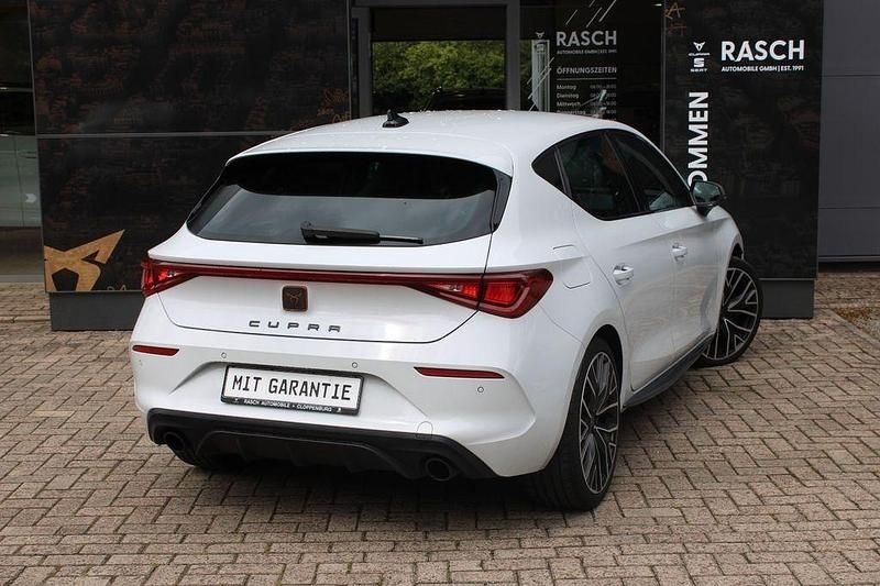 Gebraucht Cupra Leon 245 PS (180 kW) 2023 White (metallic) Limousine