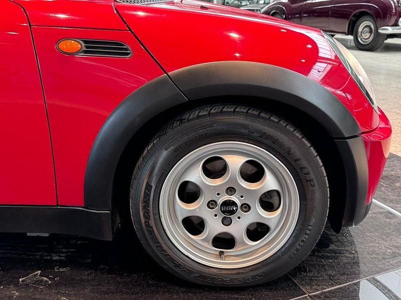 Käytetty Mini Cooper Sport 116 HP (85 kW) 2005 Punainen Viistoperä