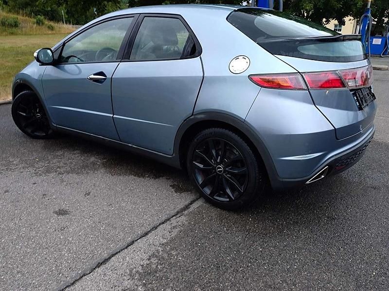Bluish silver m. Gebraucht 2006 Honda Civic Sport Kleinwagen | 5.350 € (Fairer Preis) - Bild 1/4