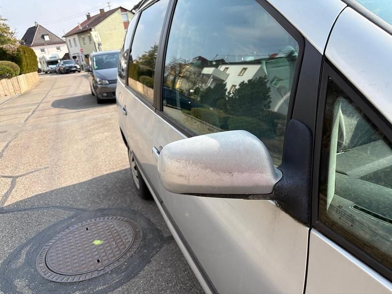 Gebraucht VW Sharan 115 PS (84 kW) 2001 Silber Van / Kleinbus