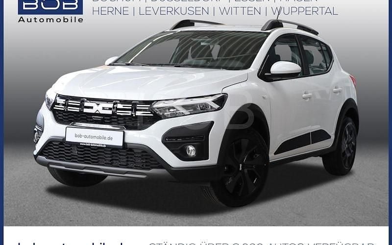 Arktisweiß (weiß) Gebraucht 2025 Dacia Sandero Expression Kleinwagen | 19.555 € (Fairer Preis) - Bild 1/4