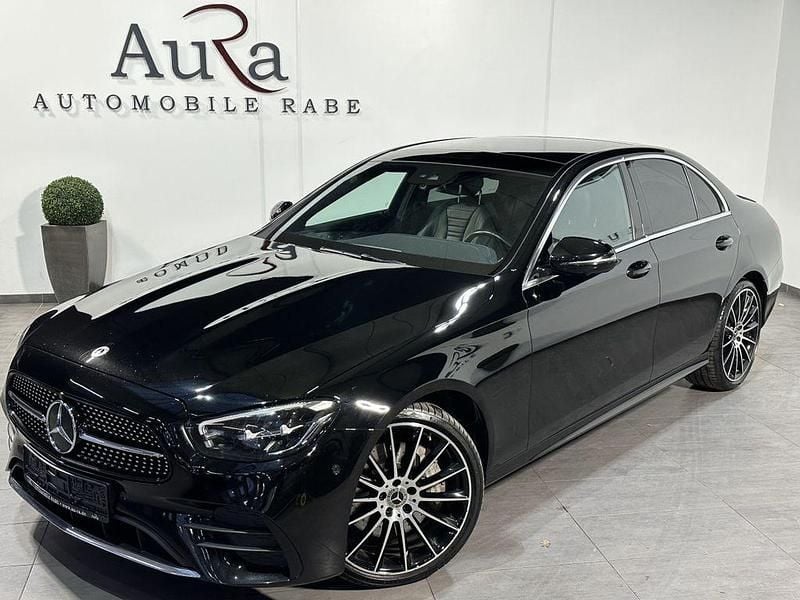 Schwarz Gebraucht 2022 Mercedes E450 AMG line Limousine | 42.749 € (Fairer Preis) - Bild 1/4