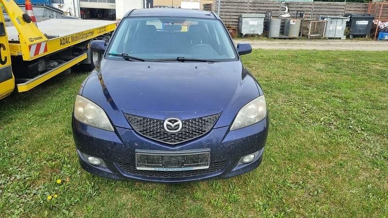 Blau Gebraucht 2005 Mazda 3 Comfort Limousine | 700 € (Superpreis) - Bild 1/4