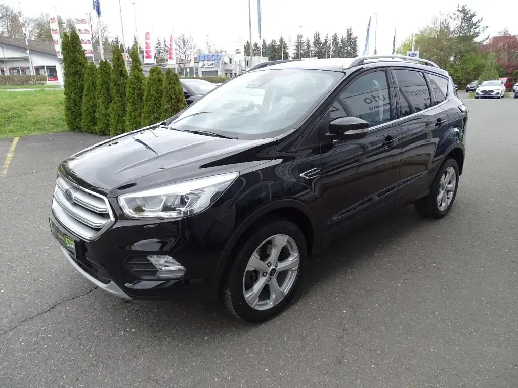 Używany Ford Kuga Titanium 179 KM (131 kW) 2019 Czarny SUV