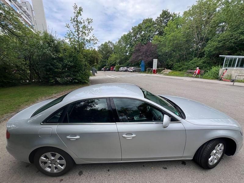 Gebraucht Audi A4 Ambiente 160 PS (117 kW) 2008 Silber Limousine