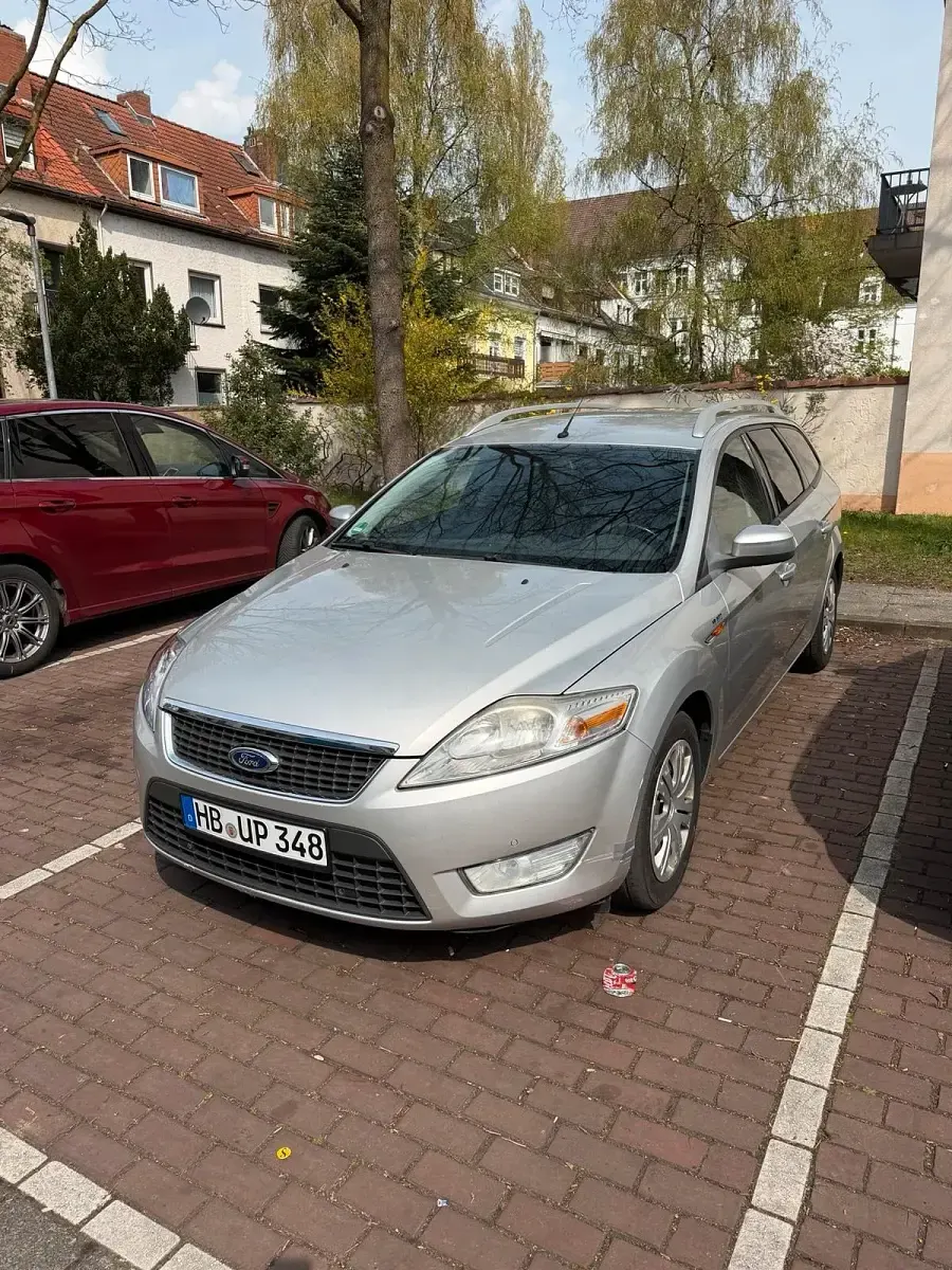 Gebraucht Ford Mondeo 115 PS (84 kW) 2010 Silber Kombi