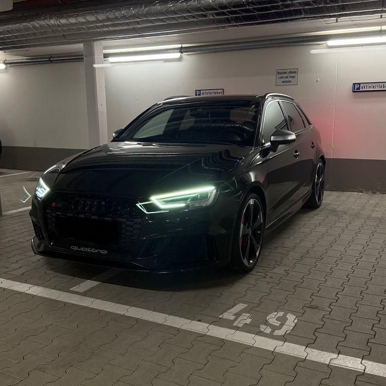 Schwarz Gebraucht 2020 Audi RS3 Sport Kleinwagen | 39.999 € (Guter Preis) - Bild 1/4
