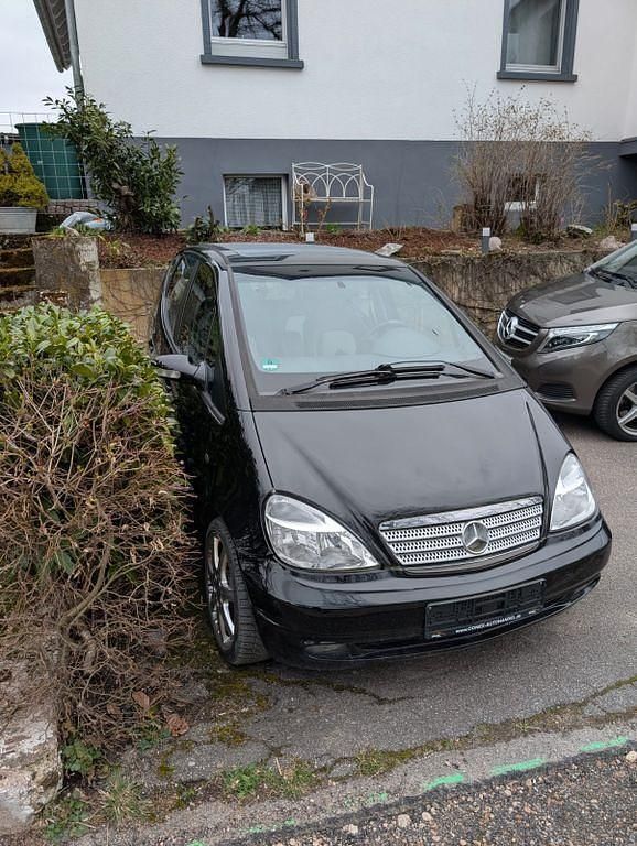 Gebraucht Mercedes A210 140 PS (102 kW) 2003 Schwarz Limousine